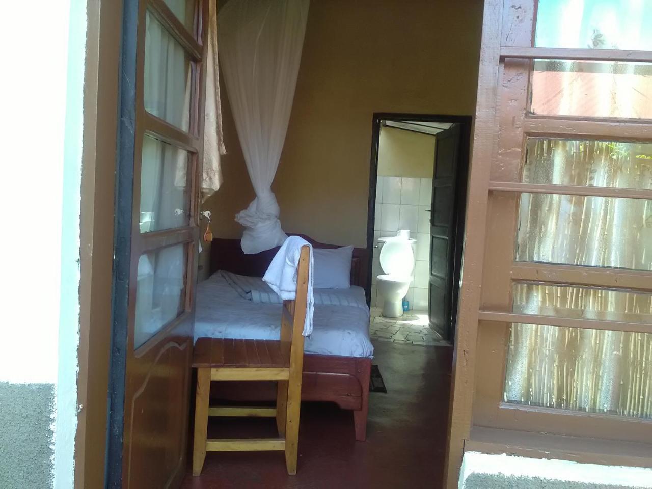 Cyangugu Gloria Motel מראה חיצוני תמונה