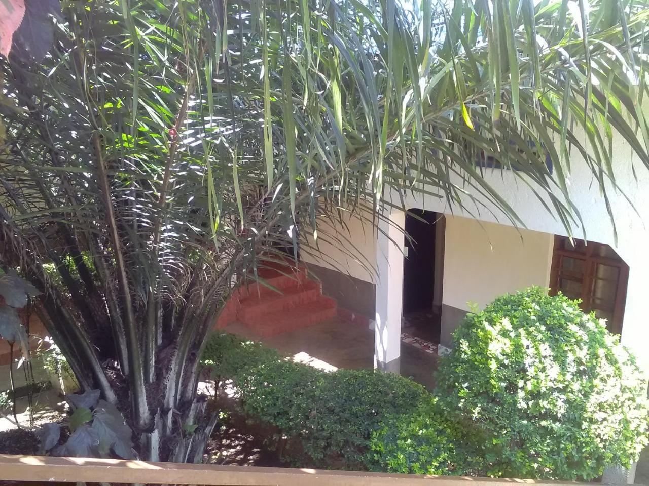 Cyangugu Gloria Motel מראה חיצוני תמונה