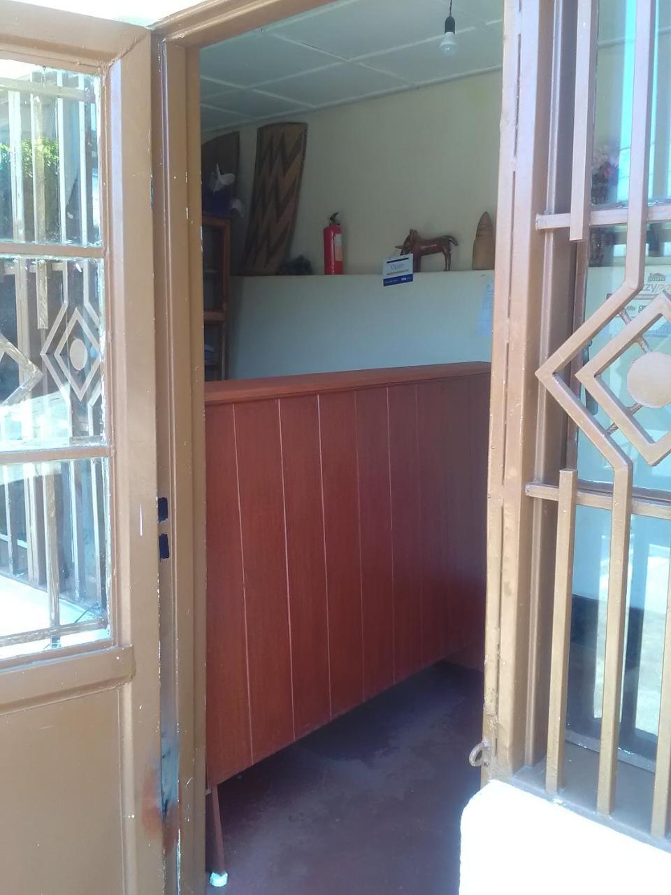 Cyangugu Gloria Motel מראה חיצוני תמונה