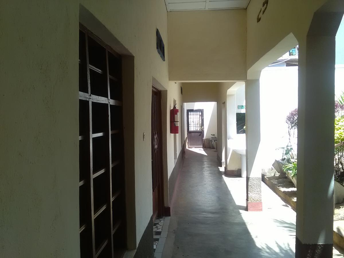 Cyangugu Gloria Motel מראה חיצוני תמונה