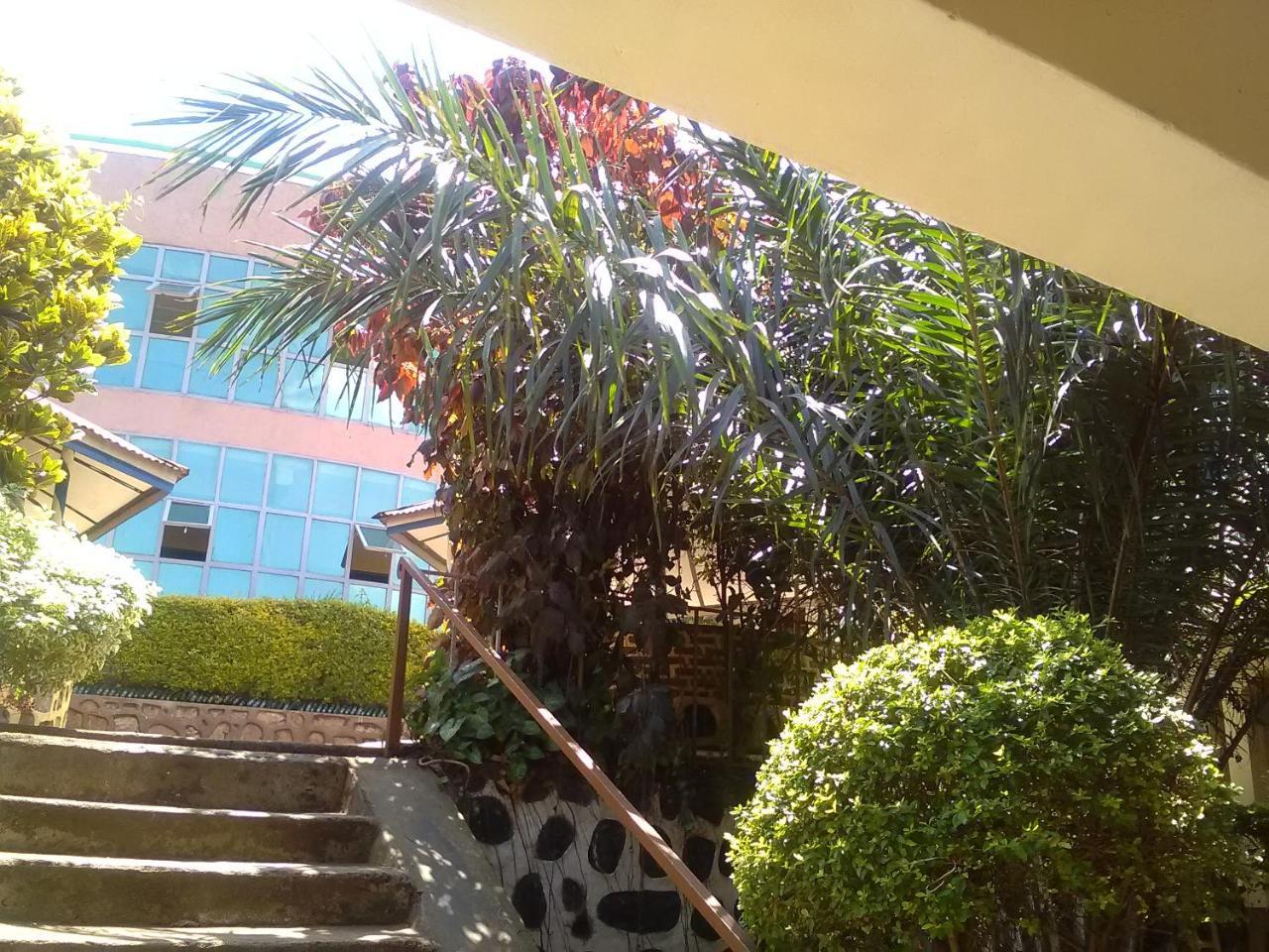Cyangugu Gloria Motel מראה חיצוני תמונה