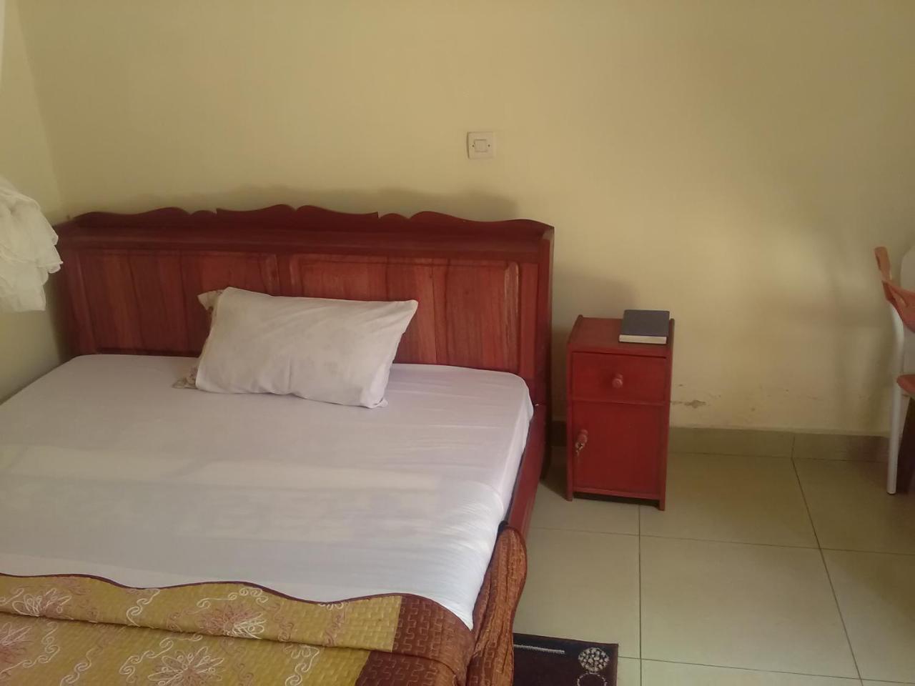Cyangugu Gloria Motel מראה חיצוני תמונה