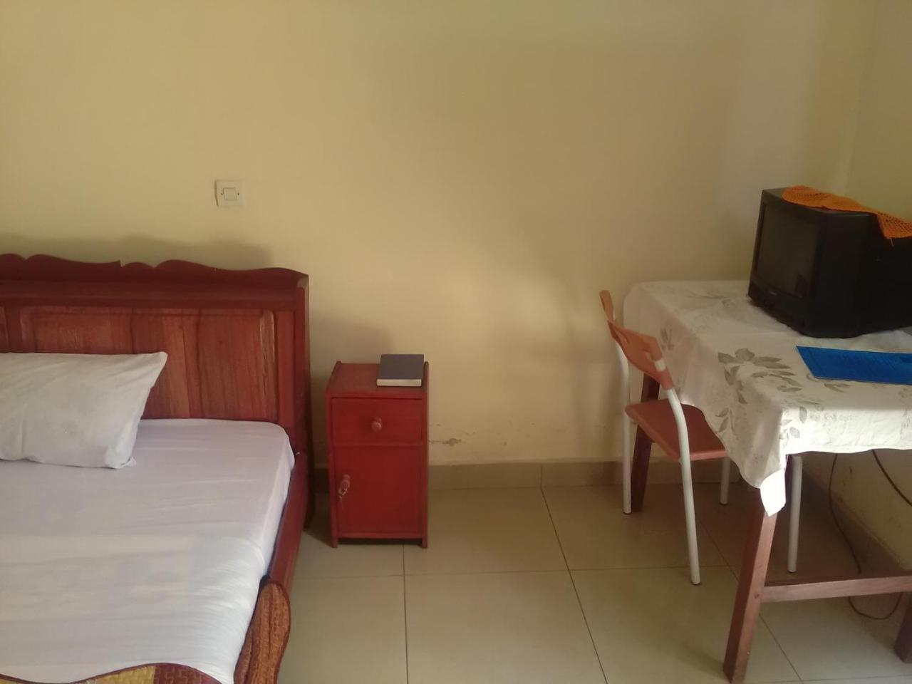 Cyangugu Gloria Motel מראה חיצוני תמונה